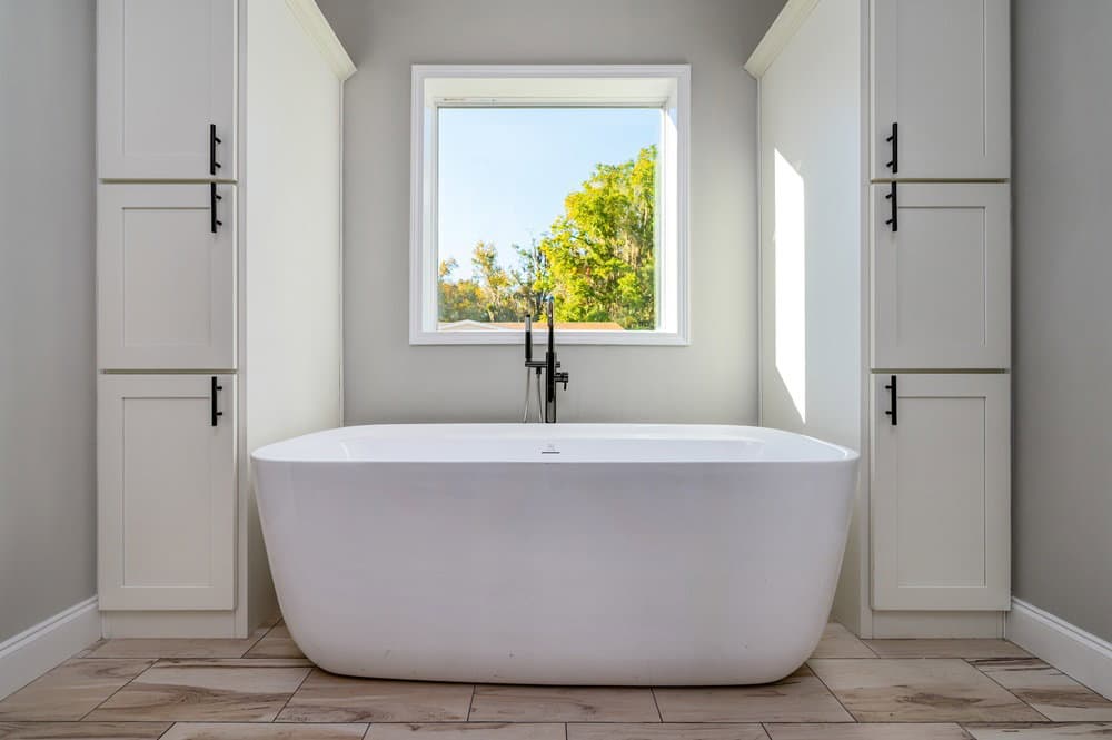 Edgewater ii bathroom home features