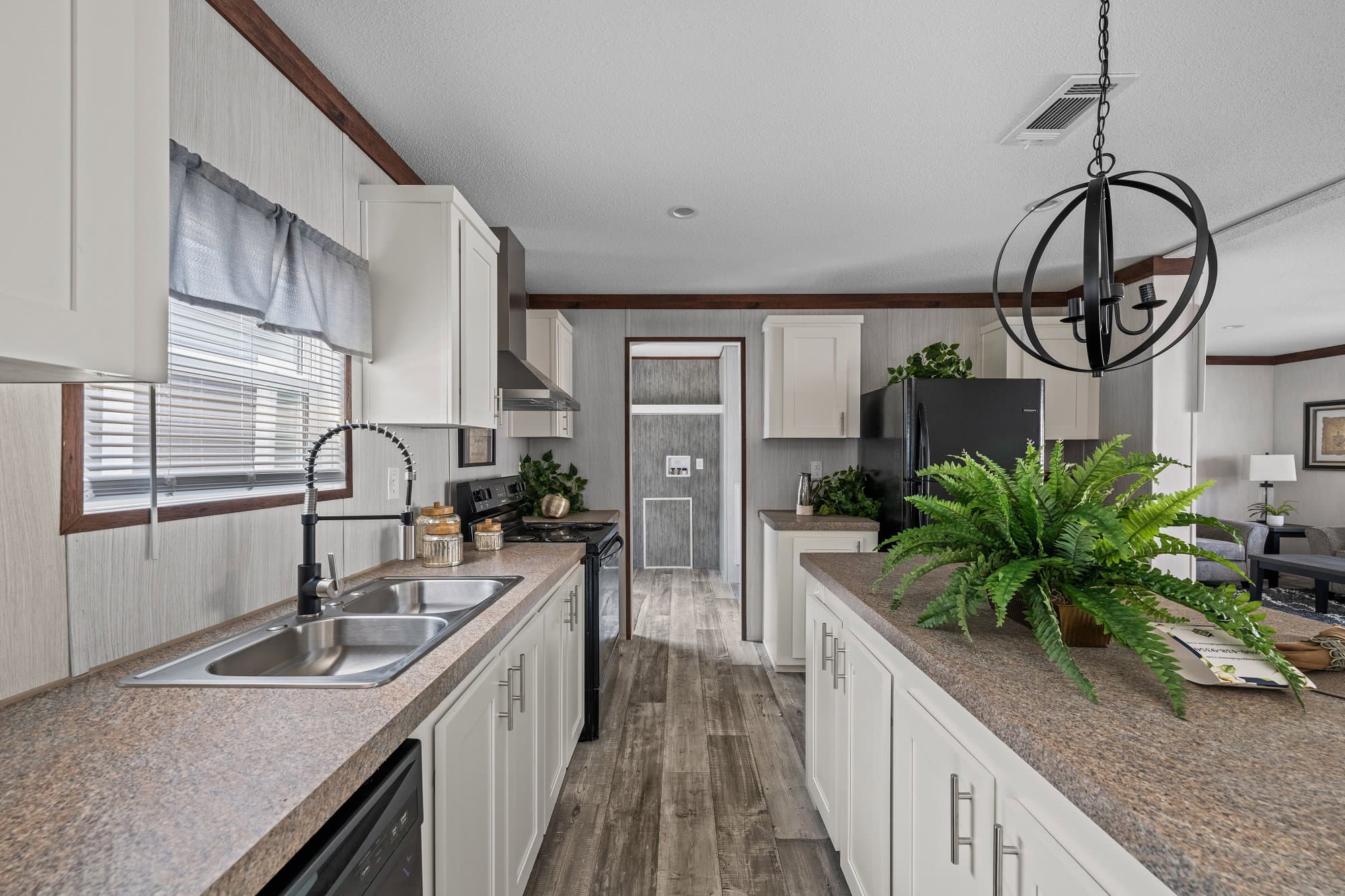 Nitro kitchen home features