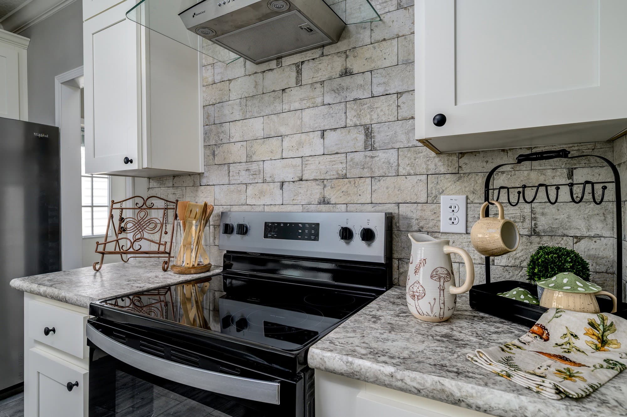 Annabelle kitchen home features